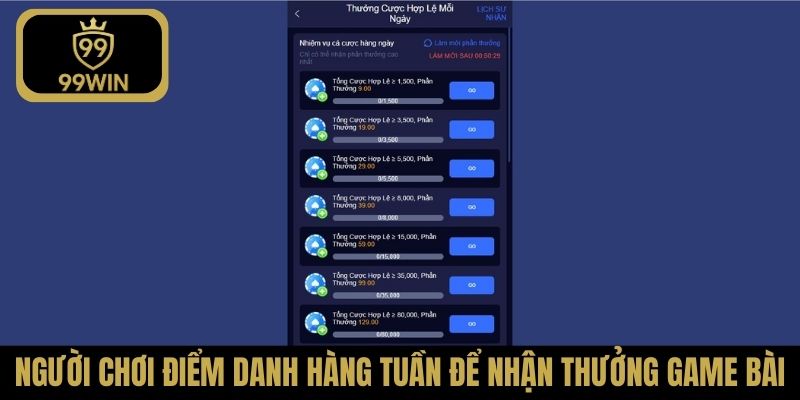 Người chơi điểm danh hàng tuần để nhận thưởng game bài